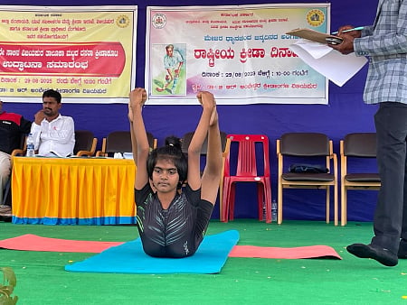 Good performance in yoga competition