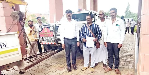 Jamkhandi AC vehicle seized