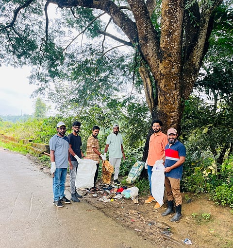 ಚಿತ್ರ 15ಎಸ್ ಡಿ ಪಿ 02..