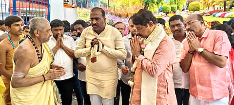 ಹಾಸನಾಂಬೆ ದರ್ಶನಕ್ಕೆ ಅಪಾರ ಭಕ್ತರು