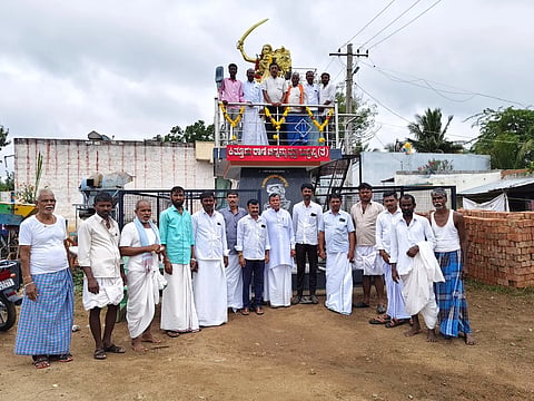 ಮುದಗಲ್ ಸಮೀಪದ ಬುದ್ದಿನ್ನಿ ಗ್ರಾಮದಲ್ಲಿ ಪಂಚಮಸಾಲಿ ಟ್ರಸ್ಟ್ನಿಂದ ಕಿತ್ತೂರು ರಾಣಿ ಚನ್ನಮ್ಮ ಜಯಂತಿ ಆಚರಿಸಲಾಯಿತು. ಟ್ರಸ್ಟ್ ಅಧ್ಯಕ್ಷ ಬಸವರಾಜ ಗಸ್ತಿ, ಪ್ರಮುಖರಾದ ಅಮರೇಶ್ ಗೊಂದಿ, ಶಂಕ್ರಪ್ಪ ಚೆನ್ನಮಕ್ಕಳು, ಈರಪ್ಪ ಗೊಂದಿ, ದೇವಪ್ಪ ಕೊಳ್ಳಿ, ಆದಪ್ಪ ಕೊಳ್ಳಿ, ಶೇಖರಗೌಡ ಗೊಂದಿ ಇತರರಿದ್ದರು.
