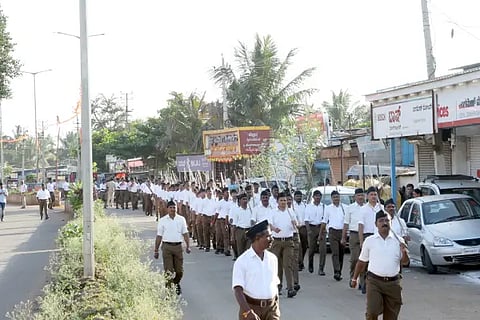 Saffron-tinged galagali