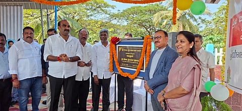 ಇಂದ್ರಾಳಿ ರೈಲ್ವೇ ನಿಲ್ದಾಣದಲ್ಲಿ ಕೊಂಕಣ ರೈಲ್ವೇ ಕಾಪೋರ್ರೇಶನ್ ವತಿಯಿಂದ ರೈಲ್ವೆ ಪ್ರಯಾಣಿಕರ ಅನುಕೂಲಕ್ಕಾಗಿ ಕೈಗೊಂಡ ವಿವಿಧ ಕಾಮಗಾರಿಗಳನ್ನು ಸಂಸದ ಕೋಟ ಶ್ರಿನಿವಾಸ ಪೂಜಾರಿಉದ್ಘಾಟಿಸಿದರು.