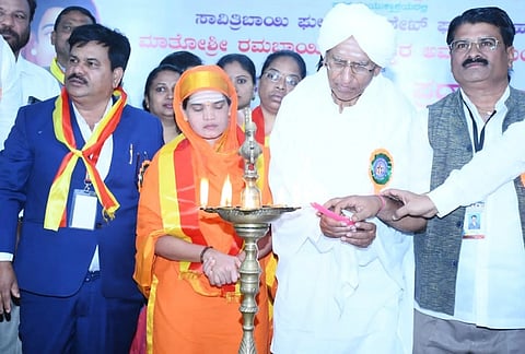 ಬೀದರ್ನ ರಾಜ್ಯ ಸರ್ಕಾರಿ ನೌಕರರ ಸಮುದಾಯ ಭವನದಲ್ಲಿ ಸಾವಿತ್ರಿಬಾಯಿ ಫುಲೆ, ಶೇಖ ಫಾತಿಮಾ ಹಾಗೂ ರಮಾಬಾಯಿ ಅಂಬೇಡ್ಕರ್ ಜಯಂತಿ ಆಚರಣೆ ಕಾರ್ಯಕ್ರಮ ನಡೆಯಿತು