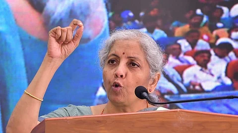 కేంద్ర ఆర్థిక మంత్రి నిర్మలా సీతారామన్..