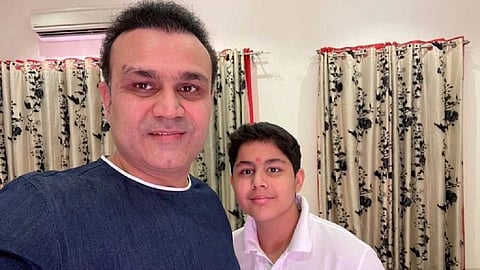 सहवाग अपने बेटे के साथ