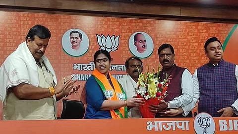कांग्रेस विधायक विजयधरणी भाजपा में शामिल