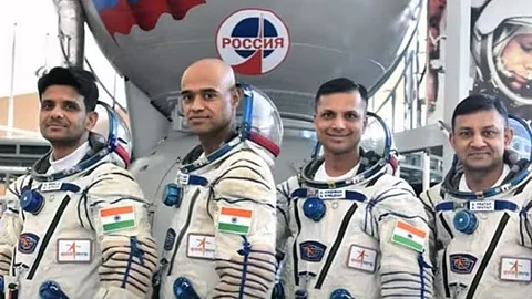 सुभांशु शुक्ला, प्रशांत, अंगद प्रताप, अजित कृष्णन