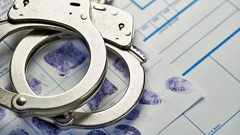 गिरफ्तार करना