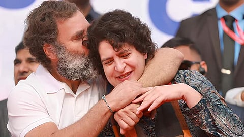 राहुल गांधी, प्रियंका गांधी