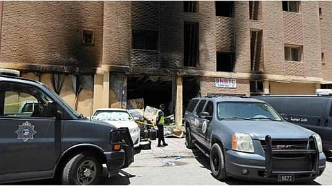 कुवैत में अपार्टमेंट इमारत में आग