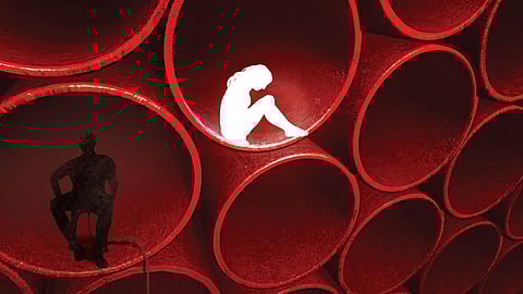 లవ్ బ్రెయిన్: ప్రతిరోజూ 100 ఫోన్ కాల్స్; ప్రియురాలి చేష్టలకు ప్రియుడు పోలీస్ స్టేషన్కు వెళ్లాడు!