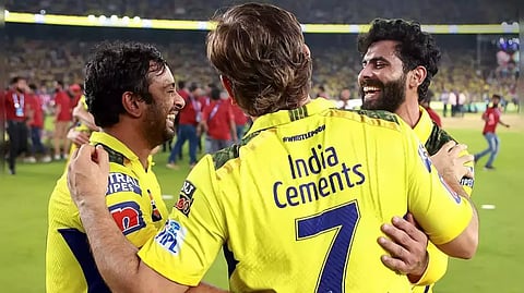 ఐపీఎల్: ధోనీకి లభిస్తున్న స్వాగతం జడేజా చూసి బాధపడ్డాడు!