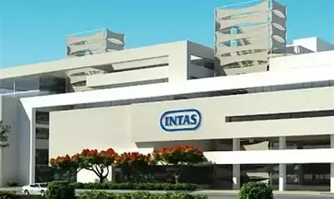 Intas Pharmaceuticals Launches HETRONIFLY™ (Serplulimab) in India for ES-SCLC Treatment