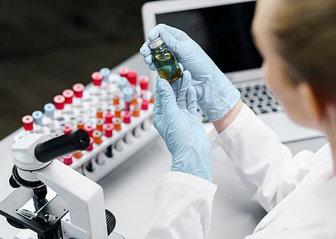 Caris Life Sciences Validates FDA-Approved MI Cancer Seek® Assay for Precision Oncology