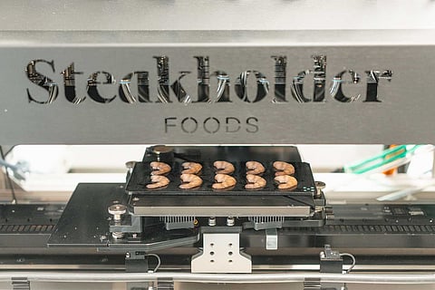 Steakholder Foods expands its 3D-printing with plant-based shrimp 