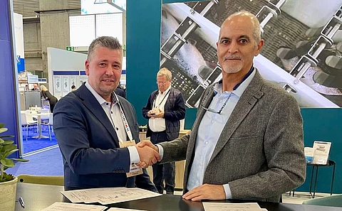 The Managing Director of APROMAR, Javier Ojeda Gonzalez-Posada, and VP of Aqua Optimar at Optimar AS, Hans Owen Thunen at the Seafood Expo in Barcelona.