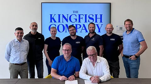 VAQ Managing Director Sondre Høidalen and The Kingfish Company CEO Vincent Erenst, pictured with team members.
