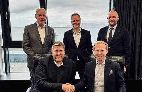 Arion Bank and LAXEY sign financing agreement.