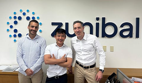 From left to right: Javier Robles (Zunibal), Simon Chen (Zong Hong Marine), and Ángel Martínez (Zunibal) during the official acquisition announcement in Taiwan.
