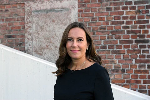Norwegian Minister of Fisheries and the Oceans Marianne Sivertsen Næss believes that a clearer distinction between fish farming on land and at sea will provide more predictable framework conditions for industry and management. 