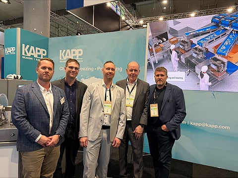 Ólafur Karl Sigurðarson, Hallgrímur Steinsson, Valþór Hermannsson, Lárus Ásgeirsson and Daði Pálsson at the signing of the agreement in Barcelona.