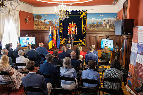 The Minister of Agriculture, Fisheries and Food, Luis Planas, closed the event marking the 30th anniversary of the Canary Islands Marine Reserves of Fishing Interest, held at the Government Subdelegation headquarters in Tenerife.