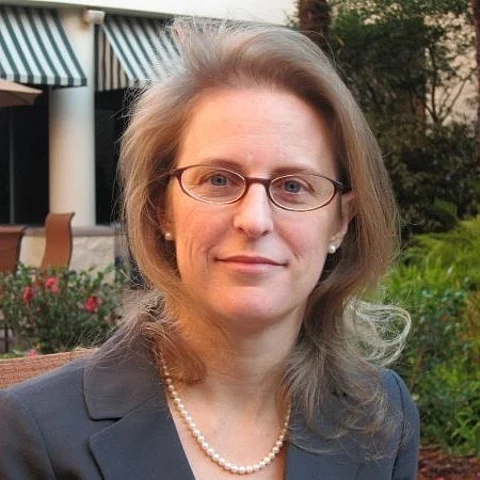 Julie Decker. Photo by: LinkedIn.