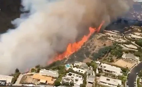A screenshot of the Pacific Palisades fire in Los Angeles.
