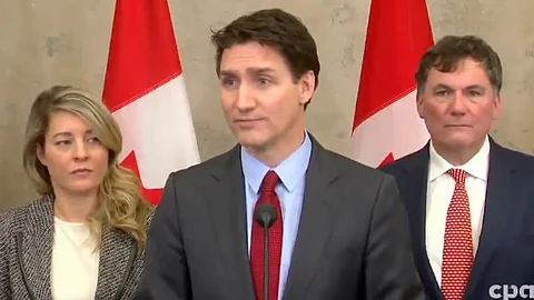 Melanie Joly, Justin Trudeau, Dominic LeBlanc