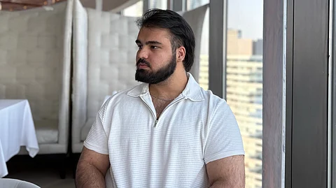 A photo showing Parsa Amiri, 20, a survivor of a crash.