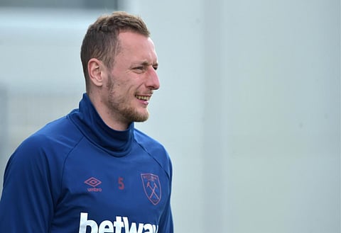 West Ham United: Trevor Sinclair slams Vladimir Coufal after horror moment v Viborg