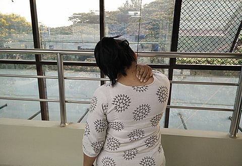 ದೇಹದಲ್ಲಿ ನೋವು ಯಾವುದೇ ಸ್ಪಷ್ಟ ಕಾರಣಗಳಿಲ್ಲದೇ, ಆಗಾಗ ದೇಹದಲ್ಲಿ ನೋವು, ತಲೆನೋವು, ಕತ್ತಿನ ಭಾಗದಲ್ಲಿ ನೋವು ಹಾಗೂ ಸ್ನಾಯು ಸೆಳೆತವು ಕಾಣಿಸಿಕೊಳ್ಳುತ್ತದೆ.