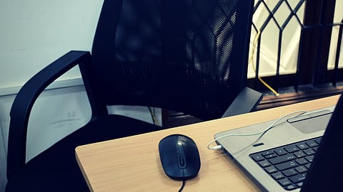 একটি সুস্থ কর্মক্ষেত্র বলতে কী বোঝায়?