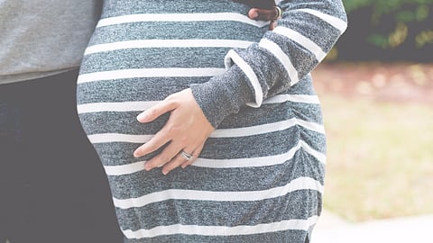 যদি আপনার গর্ভপাত ঘটে তাহলে কীভাবে আপনি নিজের মানসিক স্বাস্থ্যের যত্ন নেবেন