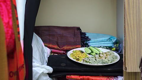 যা আমি বয়ে বেড়াচ্ছি