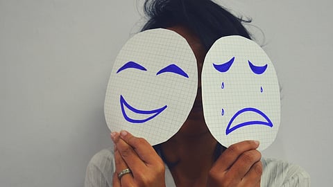 অক্ষমতার ঊর্দ্ধে নিজেকে ভালোবাসুন