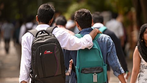 आत्महत्या के संकेतों की पहचान