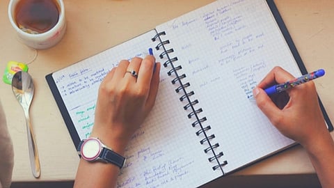 स्वास्थ्य बीमा: देखभाल करने वालों पर वित्तीय बोझ कम करना