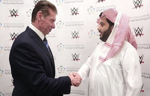 صندوق الاستثمارات السعودي يشتري اتحاد WWE لمصارعة المحترفين