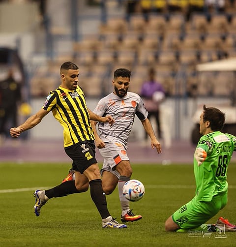 اتحاد جدة ضد الفيحاء