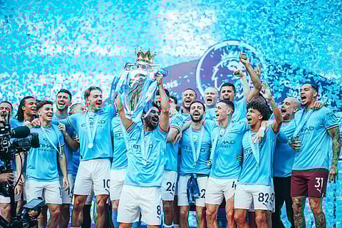 شاهد.. مراسم تتويج مانشستر سيتي بلقب الدوري الإنجليزي