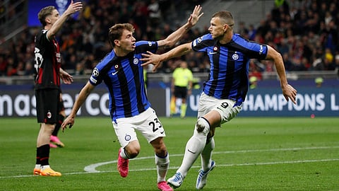 ميلان ضد الإنتر.. النيراتزوري يحسم الشوط الأول بثنائية في دوري أبطال أوروبا