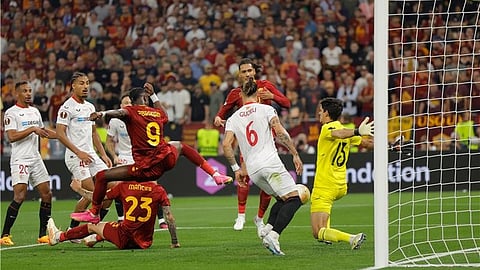 بعد تتويج إشبيلية.. سجل الفائزين بلقب الدوري الأوروبي عبر التاريخ