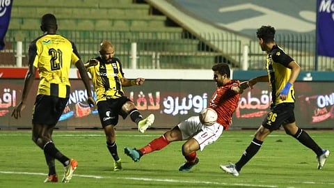 الأهلي ضد المقاولون العرب