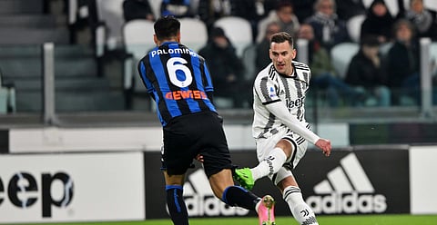 مواعيد مباريات يوم الأحد