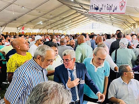 زكريا عزمي يدلي بصوته في إنتخابات الزمالك