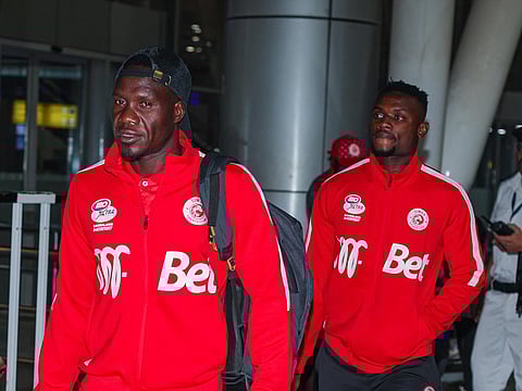 بعثة سيمبا تصل القاهرة استعداداً لمواجهة الأهلي في دوري السوبر الإفريقي