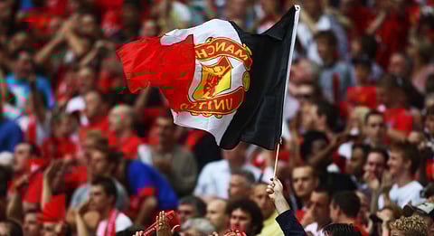 جماهير مانشستر يونايتد تصدر بيانًا بشأن انسحاب بن حمد من شراء النادي