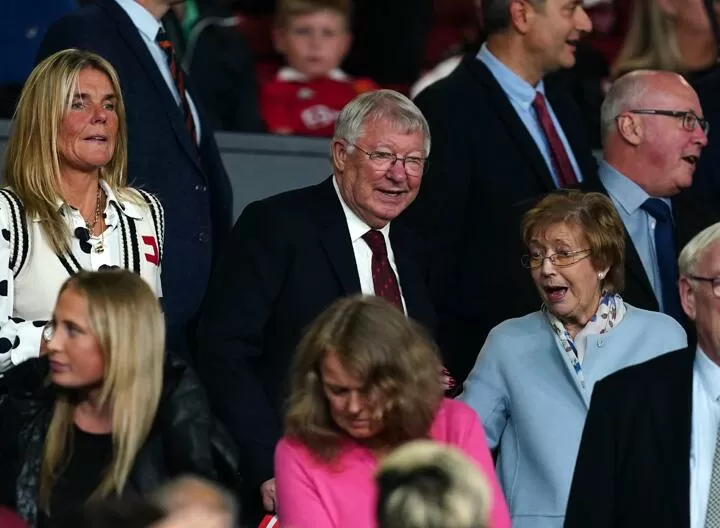 السير أليكس فيرجسون، أسطورة مانشستر يونايتد وزوجته